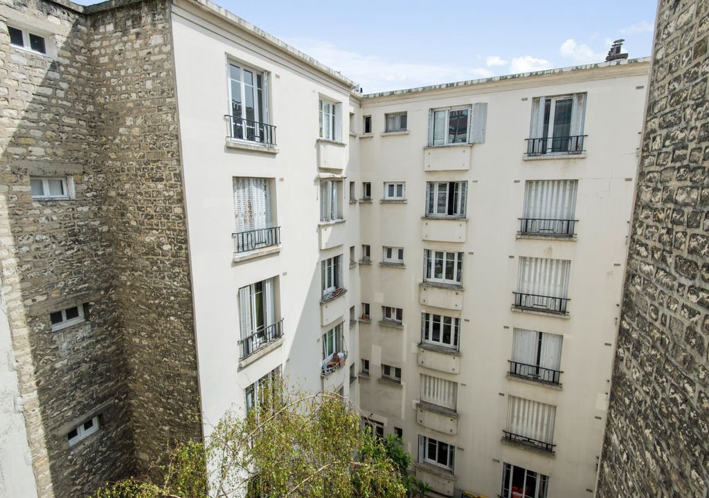 Photo of Buildings in Republique–Point-du-Jour