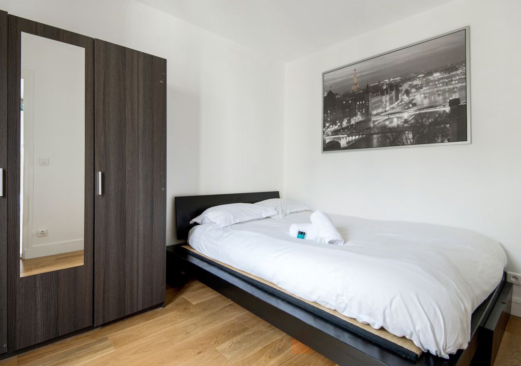 Photo of Bedroom in Republique–Point-du-Jour