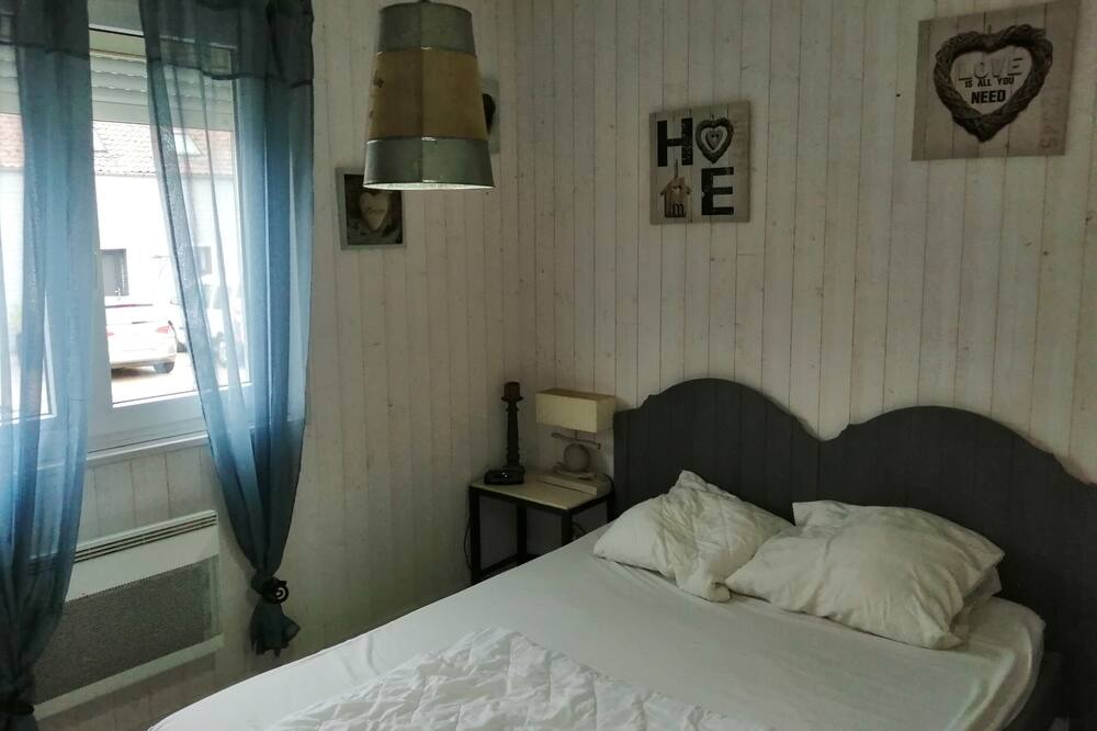 Photo of Bedroom in Brexent-Enocq