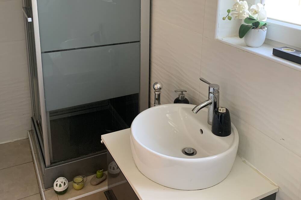 Photo of Bathroom in Chapet