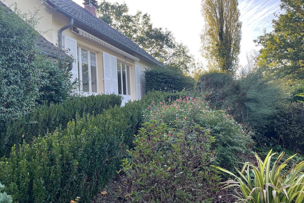 Photo of Outdoor in Saint-Gervais-en-Belin