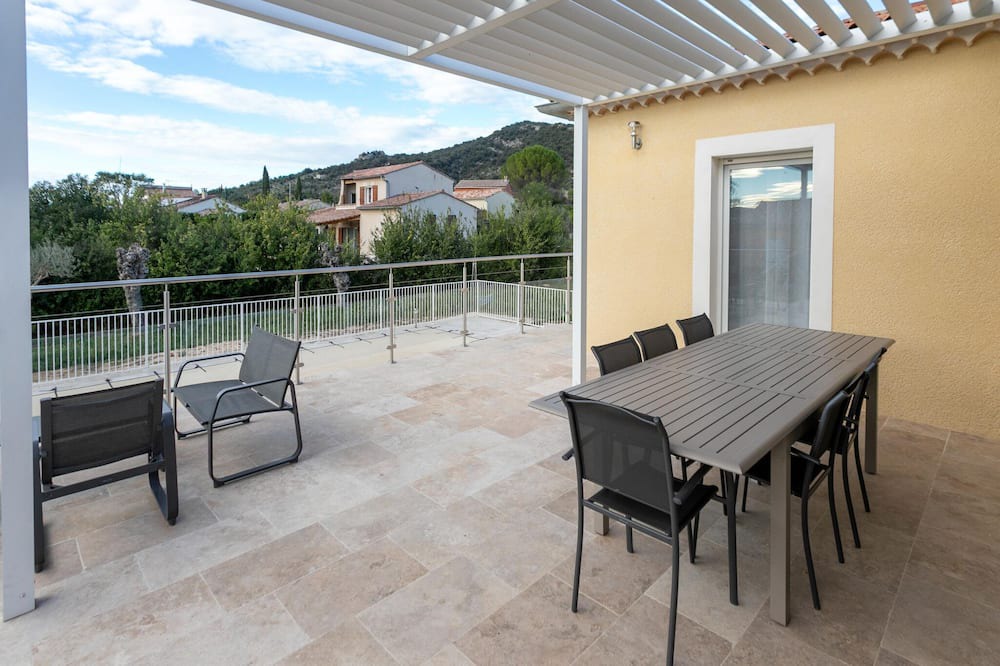 Photo of Patio Balcony in Saint-Sauveur-de-Cruzieres