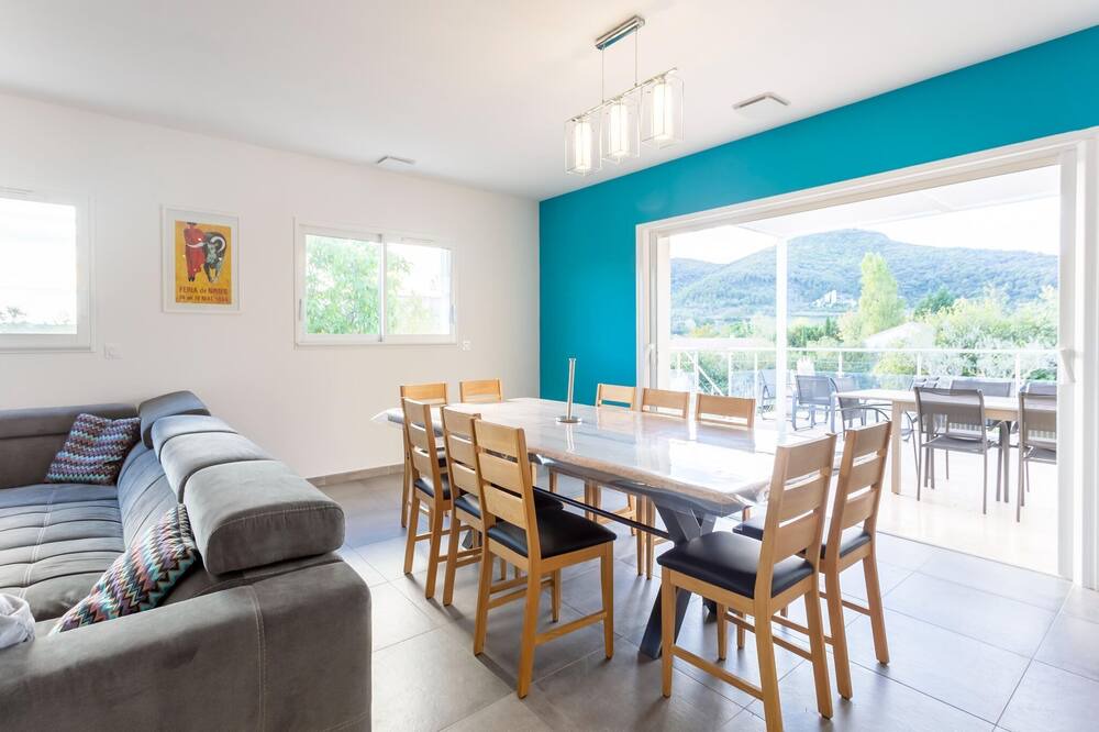 Photo of Livingroom in Saint-Sauveur-de-Cruzieres