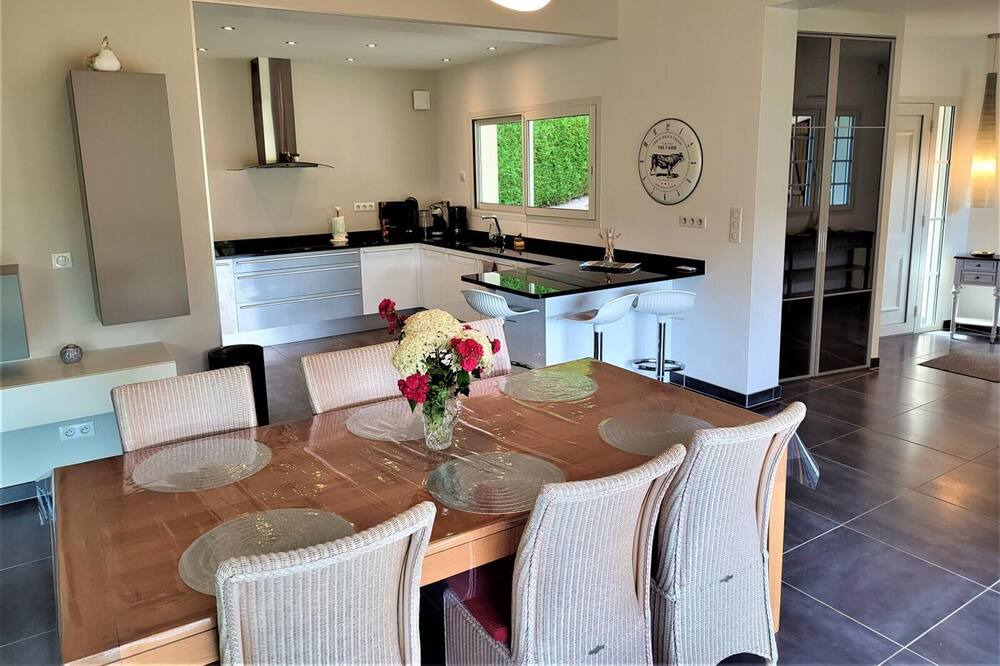 Photo of Kitchen in Ellecourt