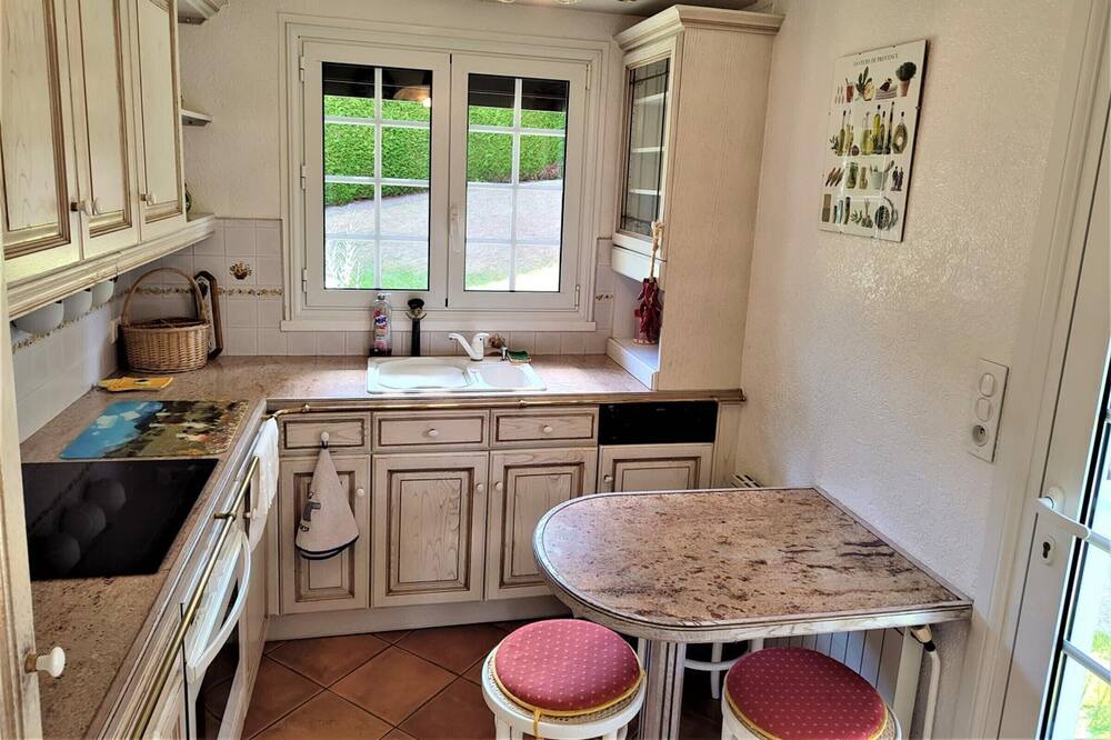 Photo of Kitchen in Ellecourt
