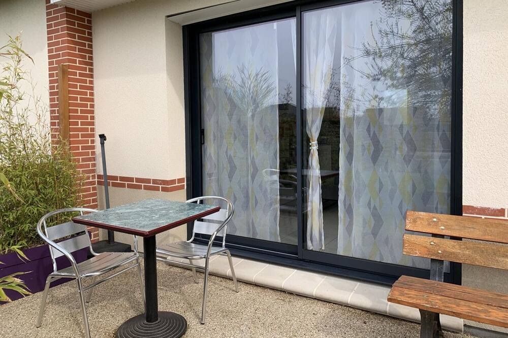Photo of Patio Balcony in Octeville-sur-Mer