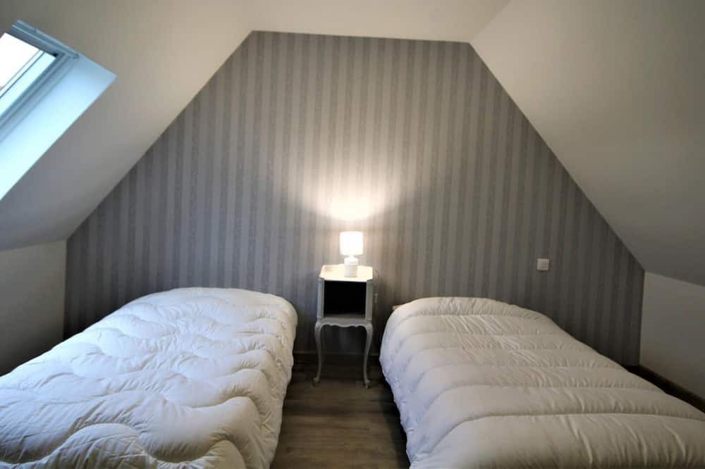 Photo of Bedroom in Envermeu