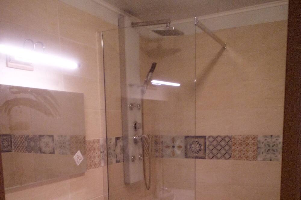 Photo of Bathroom in Aubenton