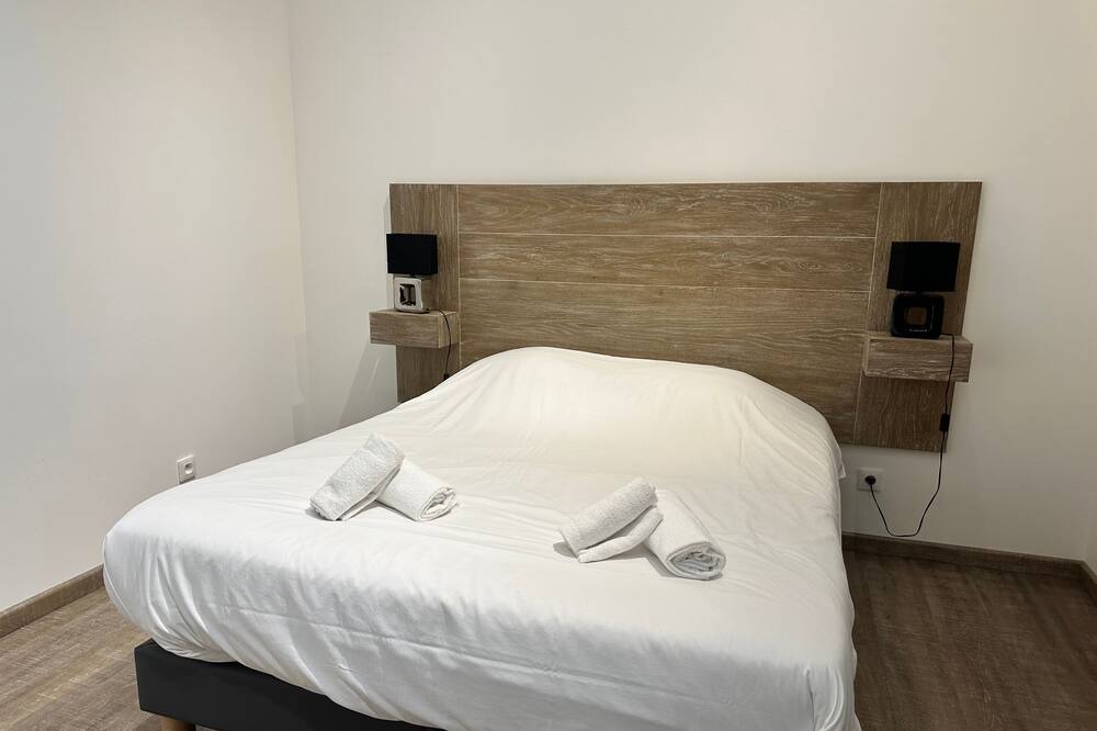 Photo of Bedroom in Jumieges