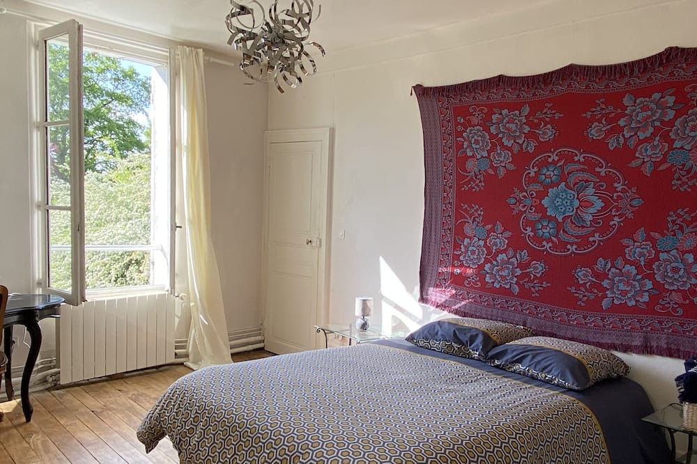 Photo of Bedroom in Chateau-Renard