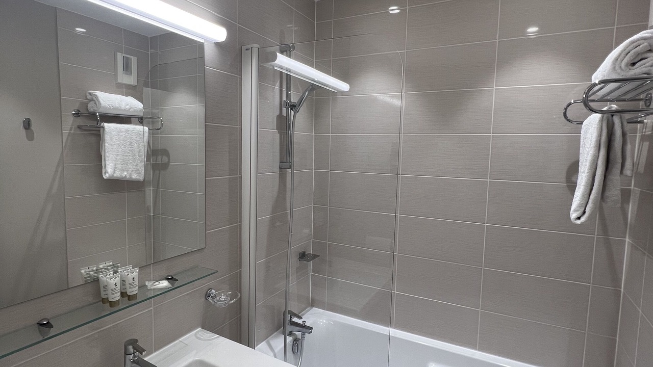 Photo of Bathroom in Dieppe