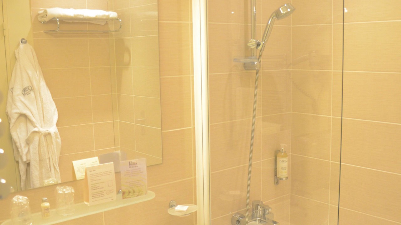 Photo of Bathroom in Dieppe