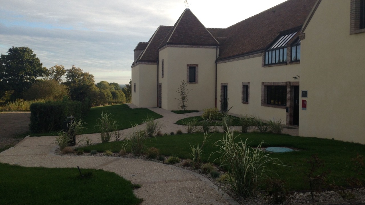 Photo of Outdoor in Manou