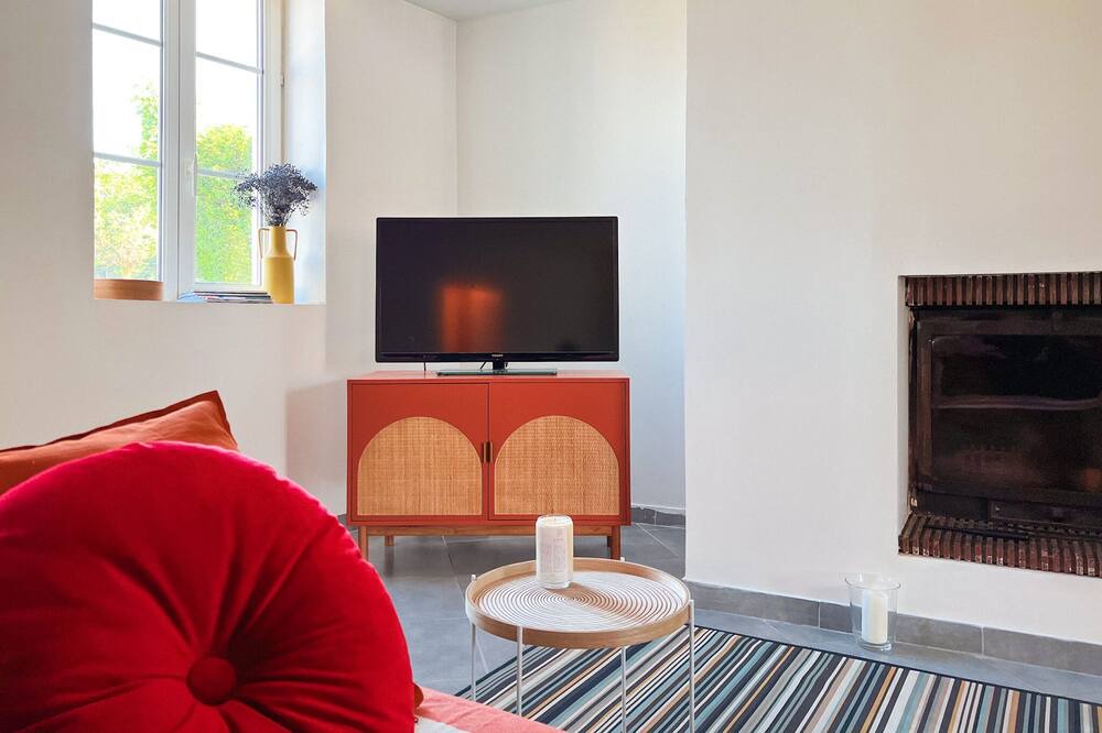 Photo of Livingroom in Barville-en-Gatinais