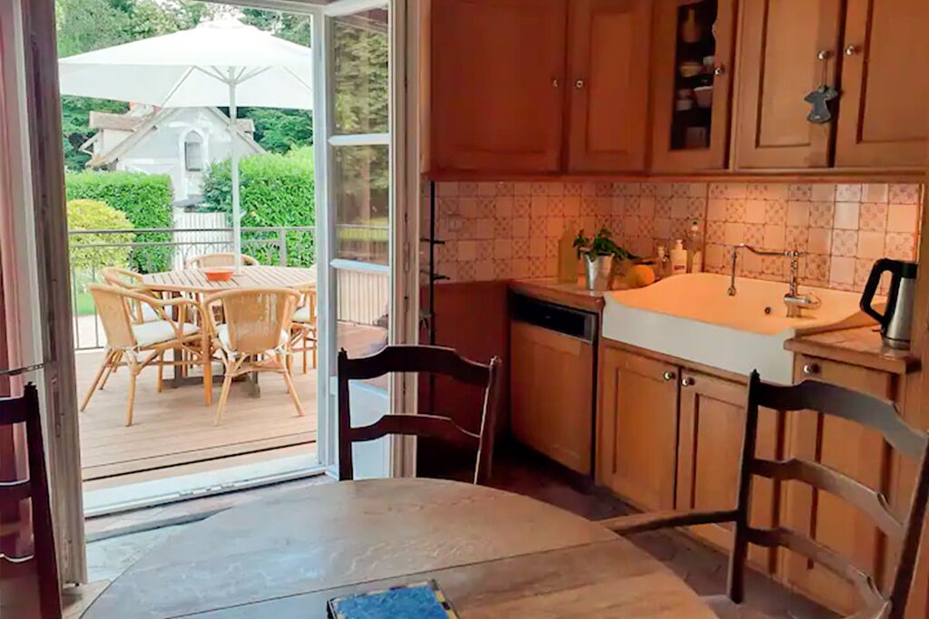 Photo of Kitchen in Orgeval