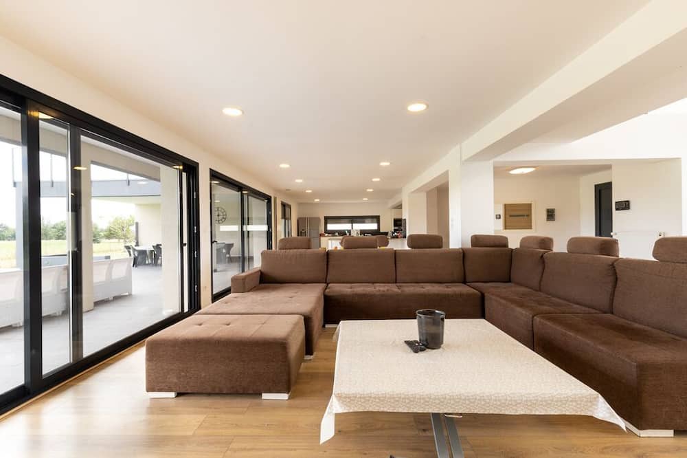 Photo of Livingroom in Nibelle