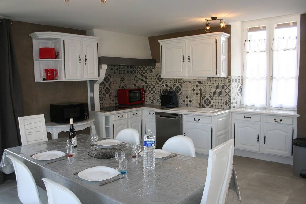 Photo of Kitchen in Argenteuil-sur-Armancon
