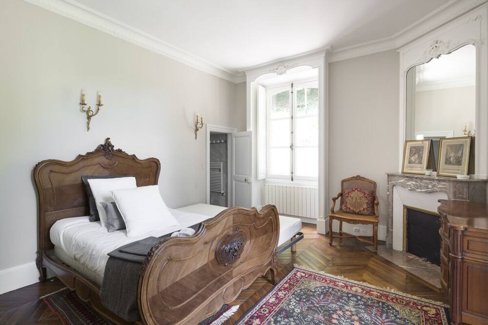 Photo of Bedroom in Bazincourt-sur-Epte