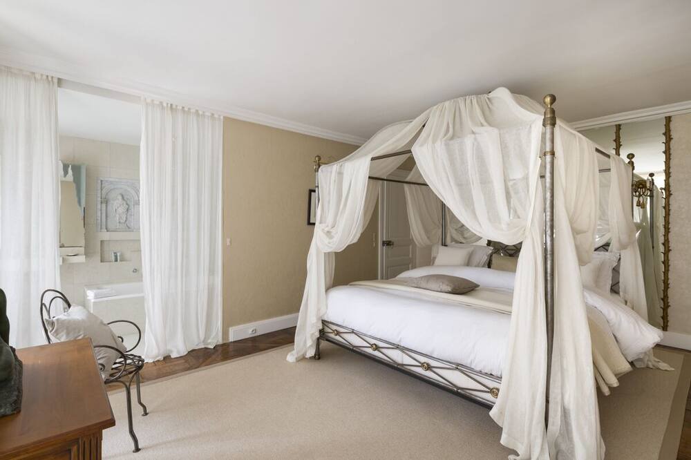 Photo of Bedroom in Bazincourt-sur-Epte