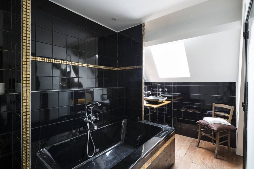 Photo of Bathroom in Bazincourt-sur-Epte