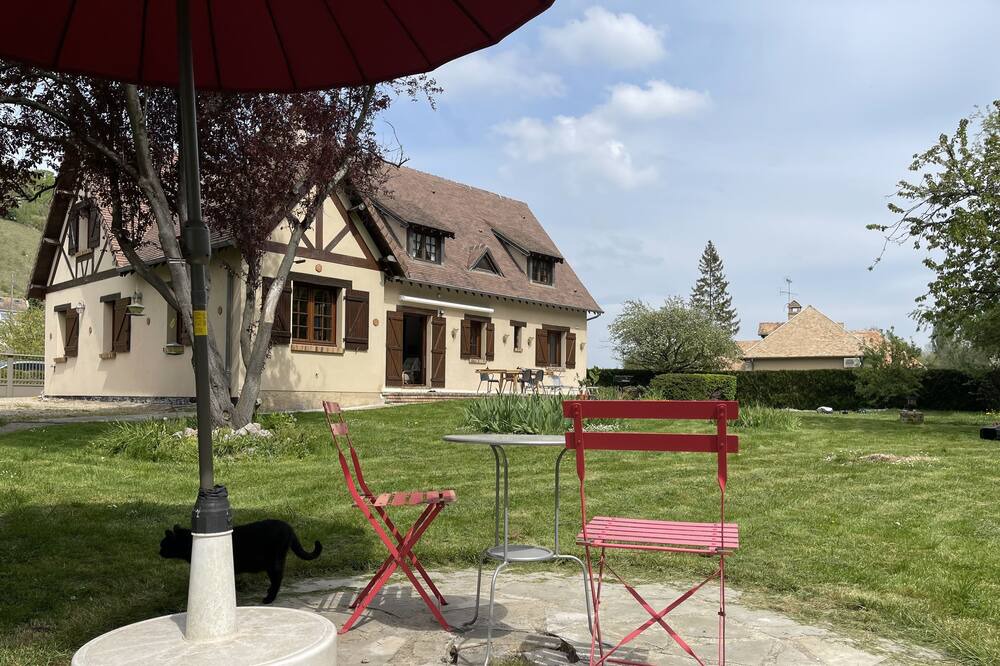 Photo of Outdoor in Sainte-Genevieve-les-Gasny