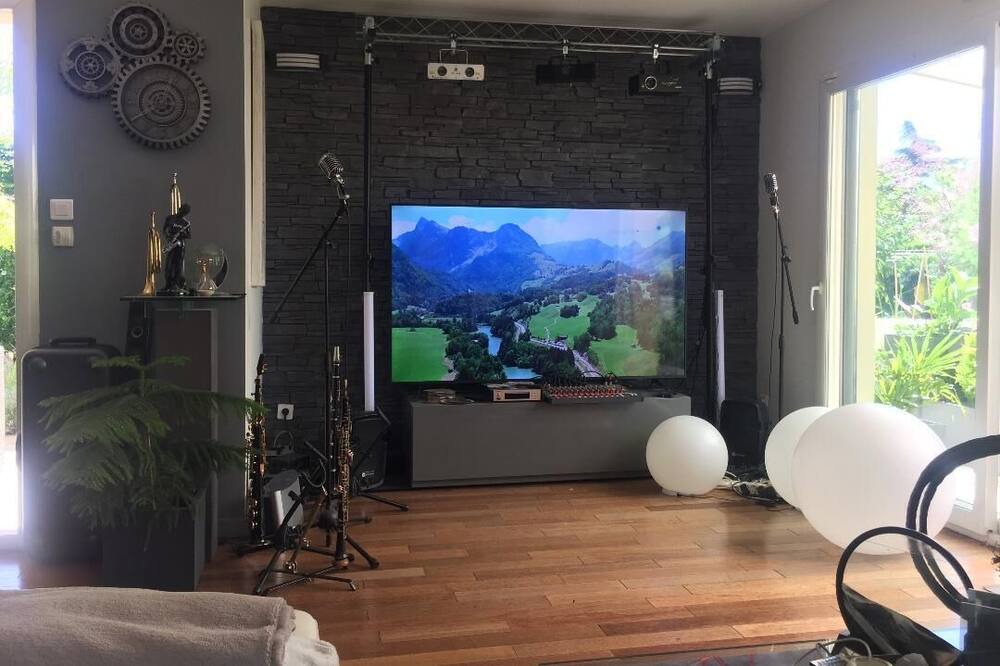 Photo of Livingroom in Chapet