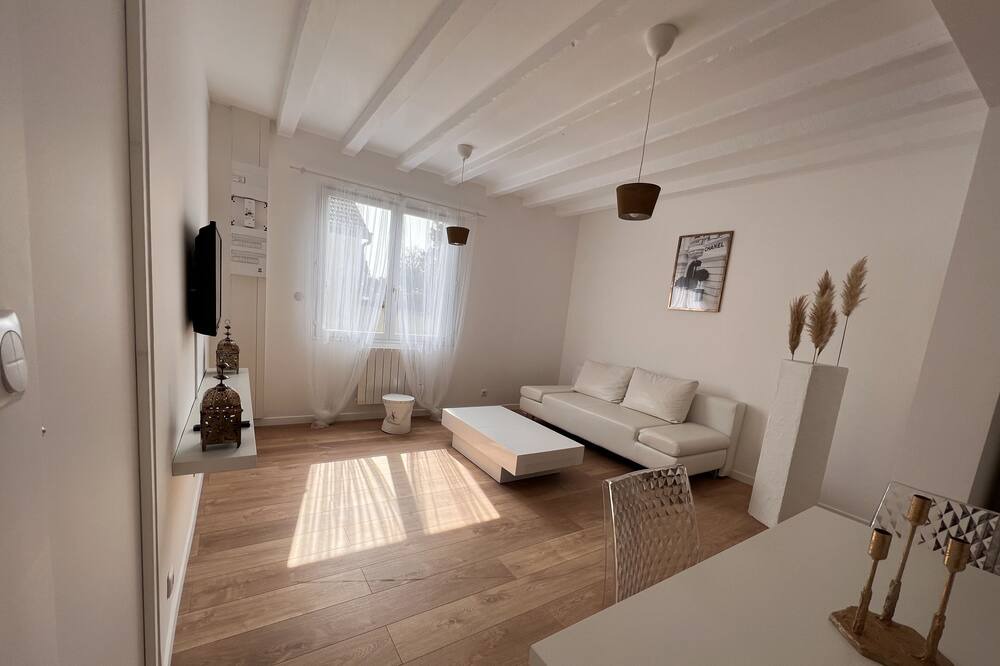 Photo of Livingroom in Chaumontel