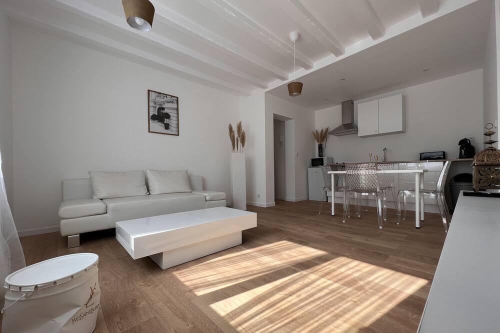 Photo of Livingroom in Chaumontel