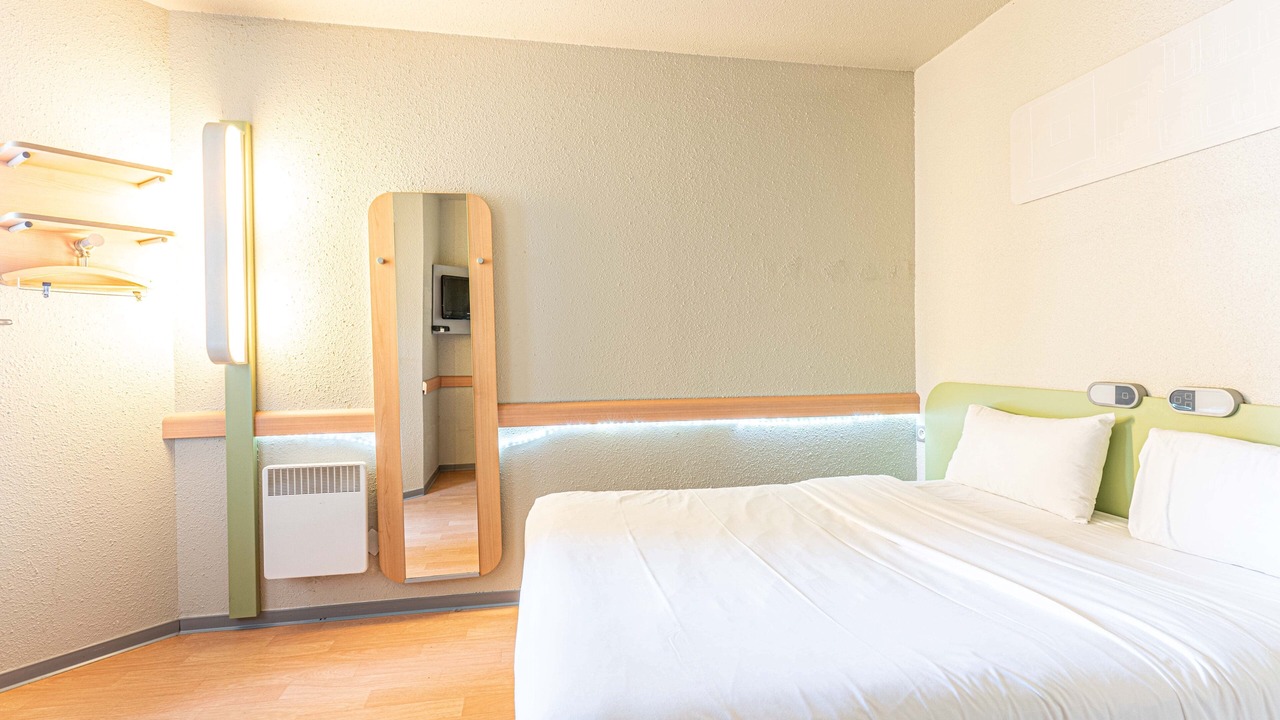 Photo of Bedroom in Cleon