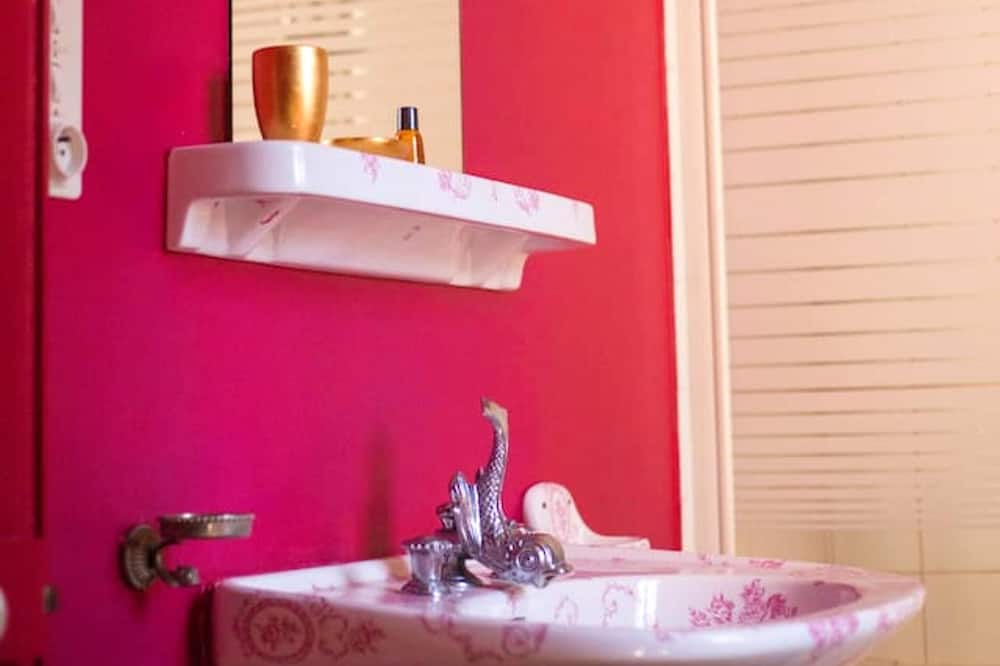 Photo of Bathroom in Messas