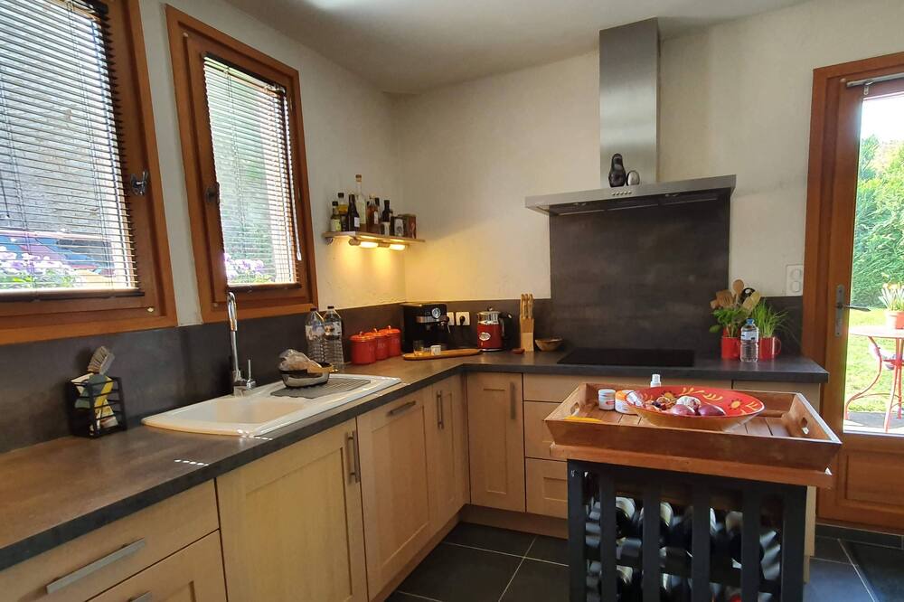 Photo of Kitchen in Bissey-la-Pierre