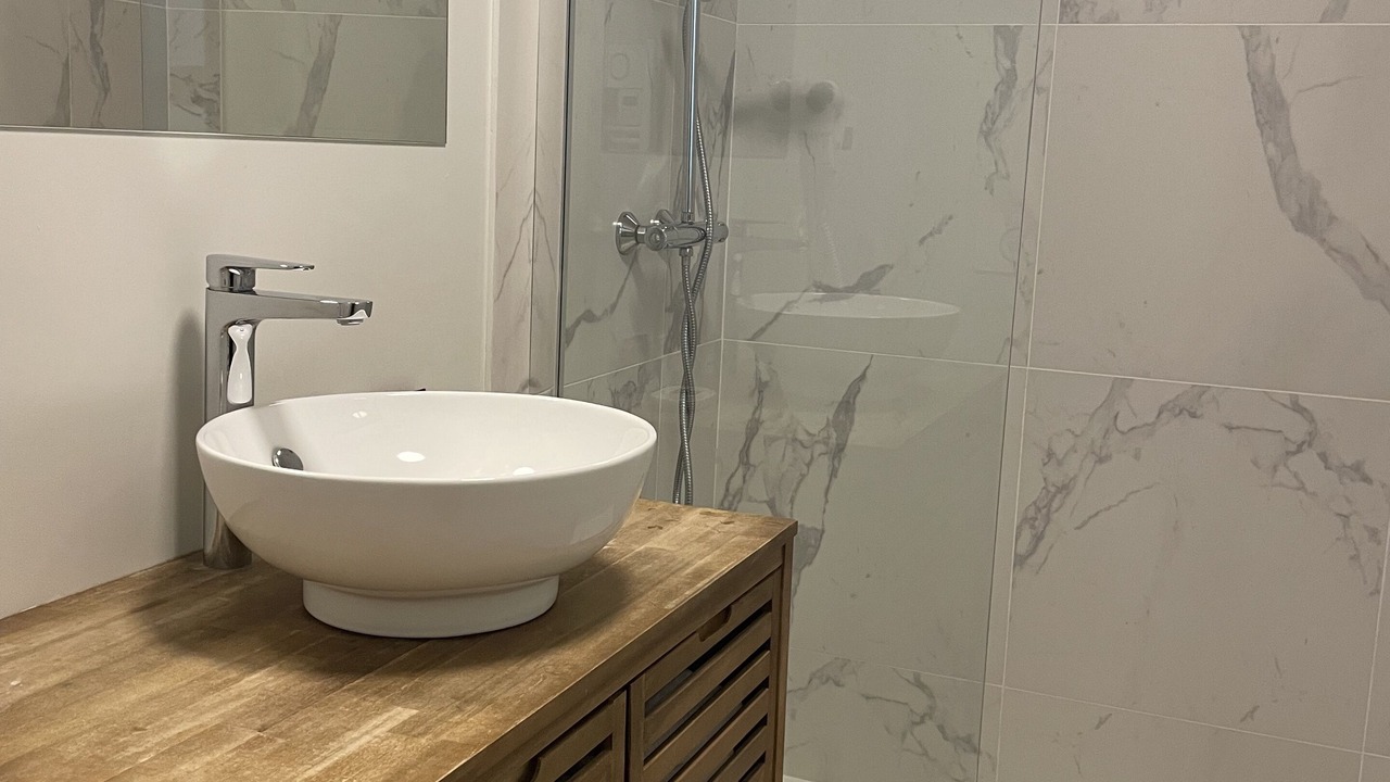Photo of Bathroom in Dieppe