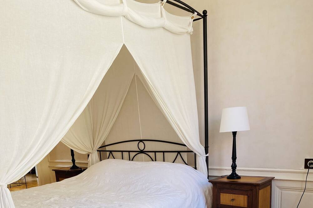 Photo of Bedroom in Ville Haute