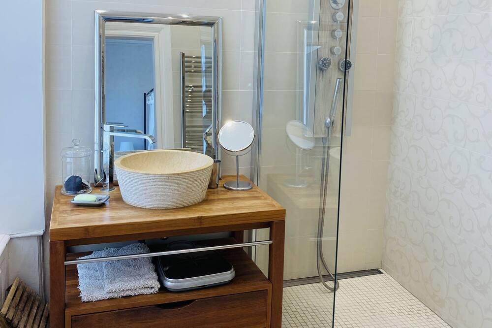 Photo of Bathroom in Ville Haute