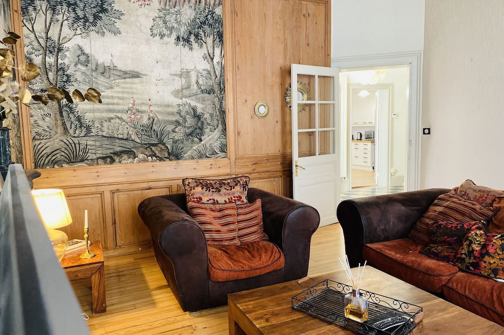 Photo of Livingroom in Ville Haute