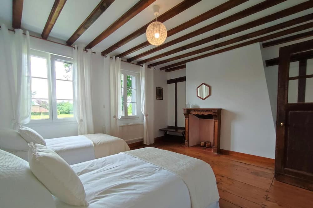 Photo of Bedroom in Fresne-le-Plan