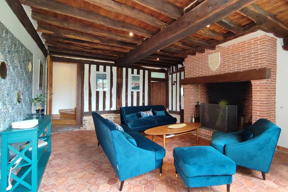 Photo of Livingroom in Fresne-le-Plan