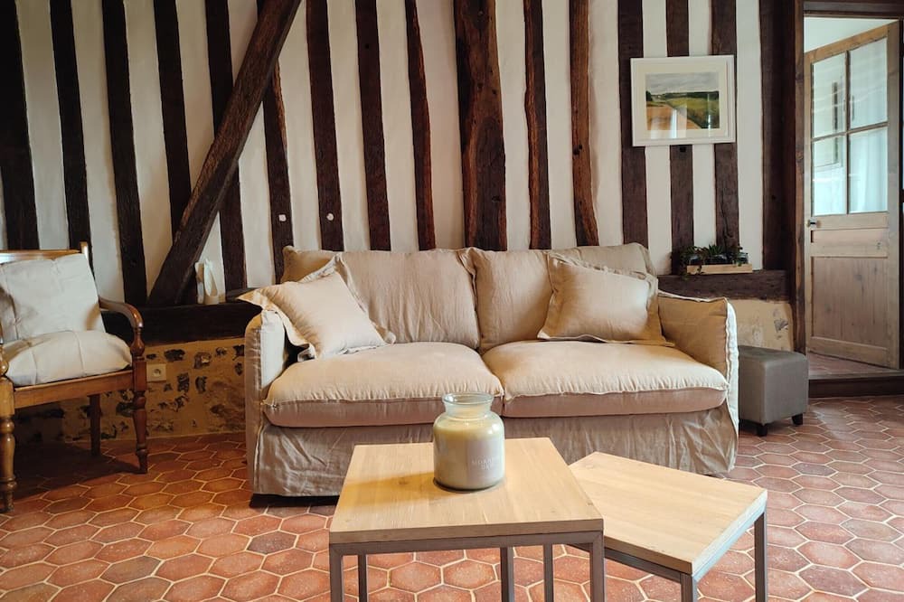 Photo of Livingroom in Fresne-le-Plan