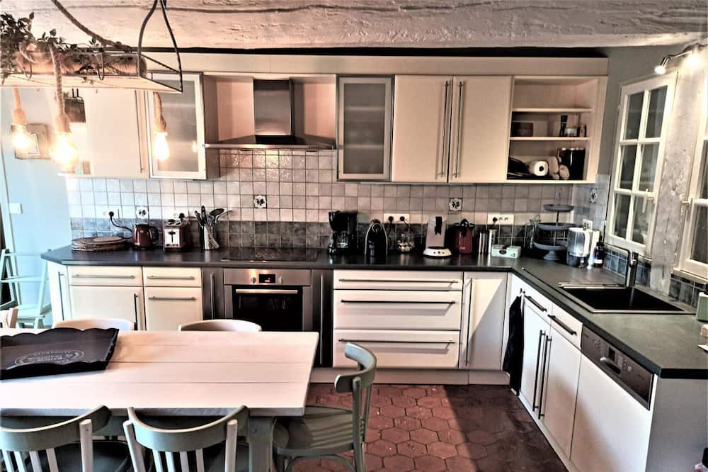 Photo of Kitchen in Vibeuf