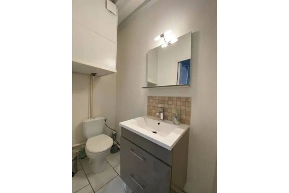 Photo of Bathroom in Dieppe