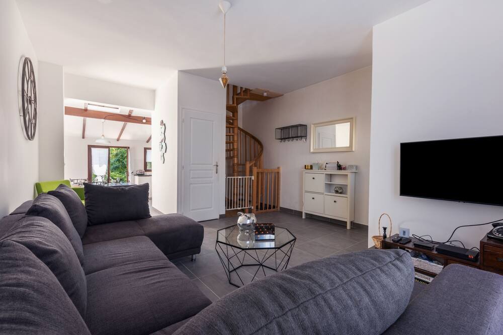 Photo of Livingroom in Argenteuil