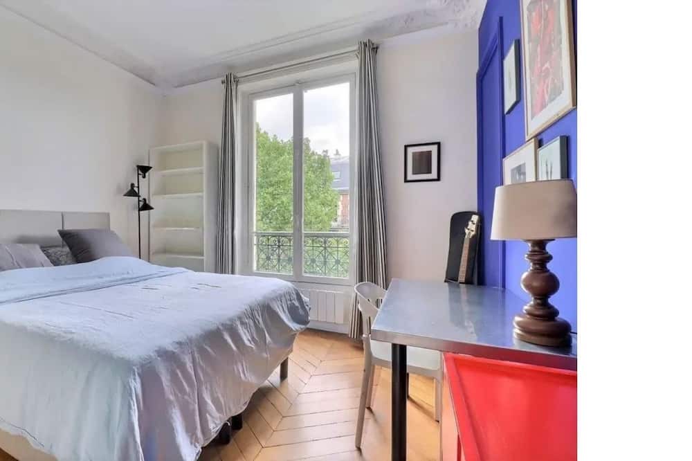 Photo of Bedroom in Val-de-Grace