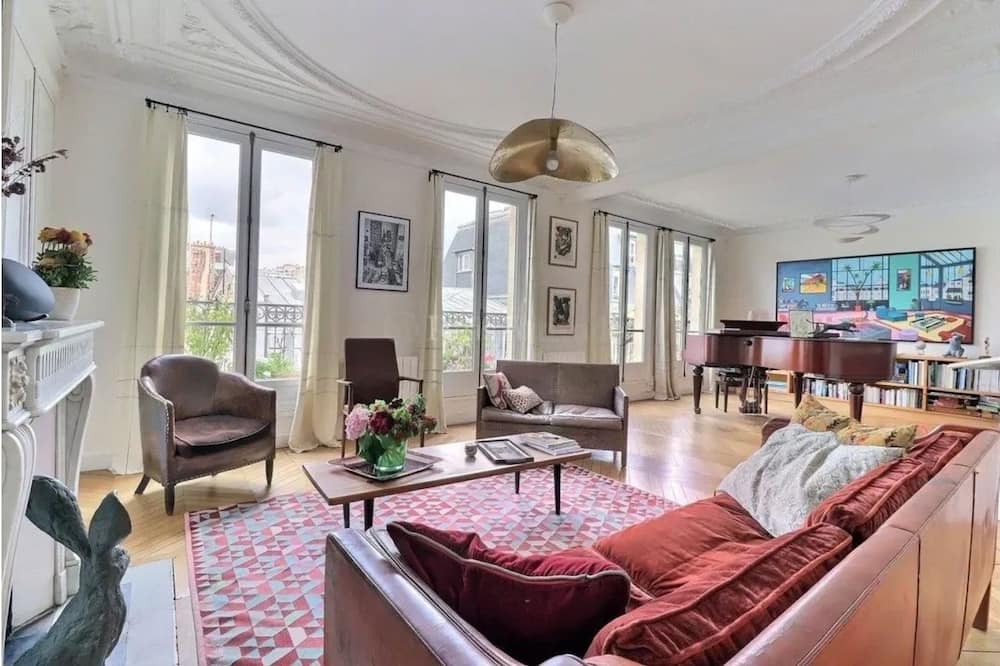 Photo of Livingroom in Val-de-Grace