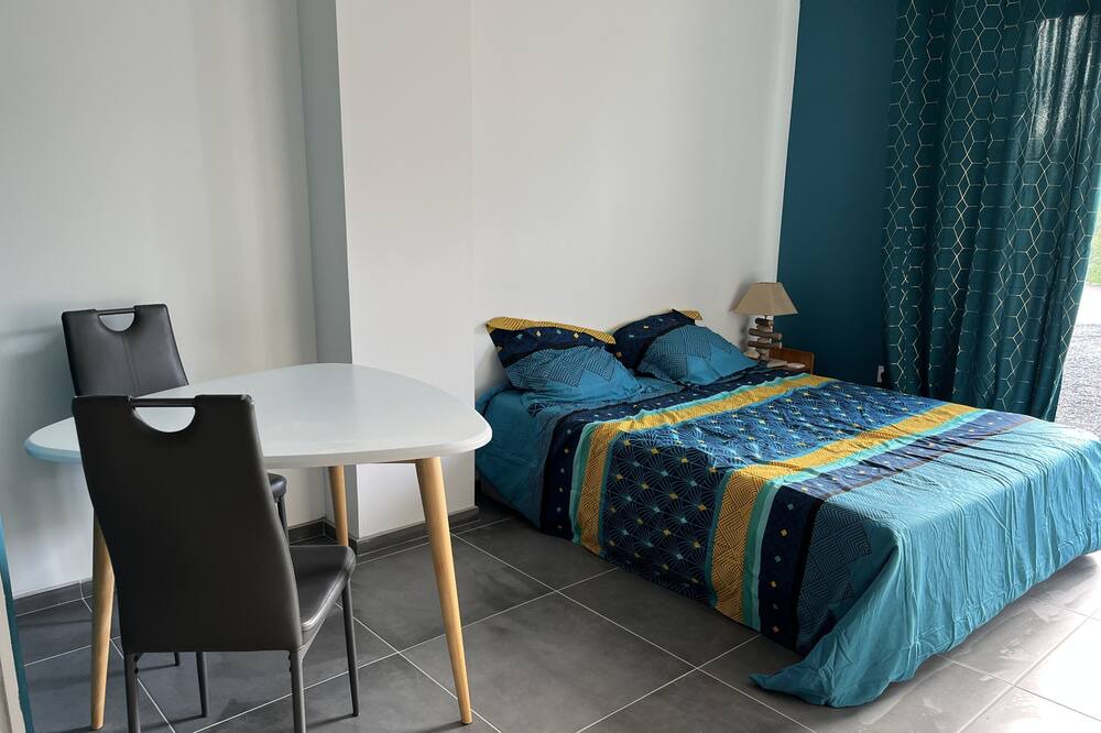 Photo of Bedroom in Merignies