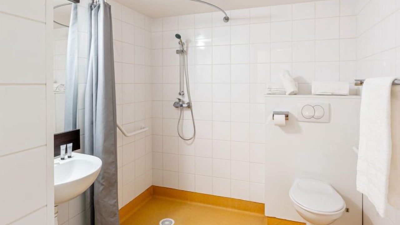 Photo of Bathroom in Eppe-Sauvage