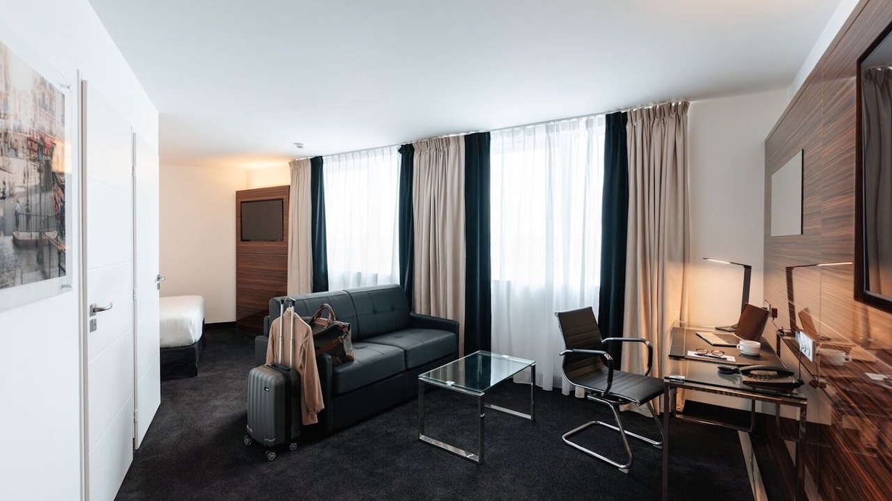 Photo of Bedroom in Taverny