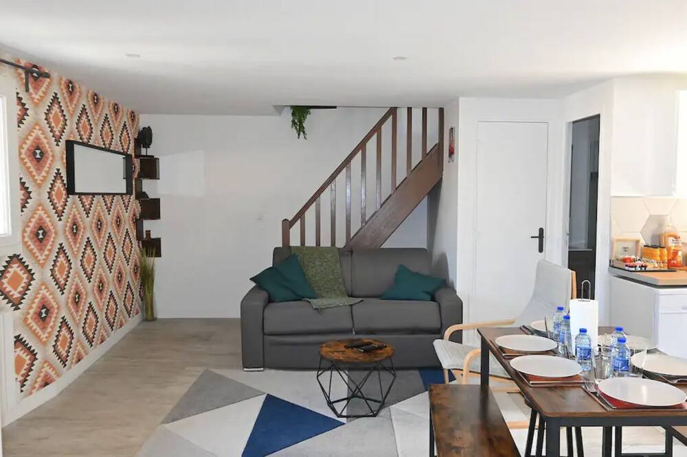Photo of Livingroom in Villeneuve-sous-Dammartin
