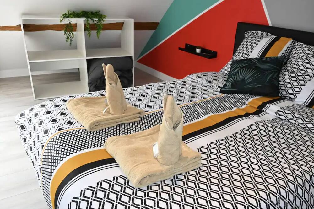 Photo of Bedroom in Villeneuve-sous-Dammartin