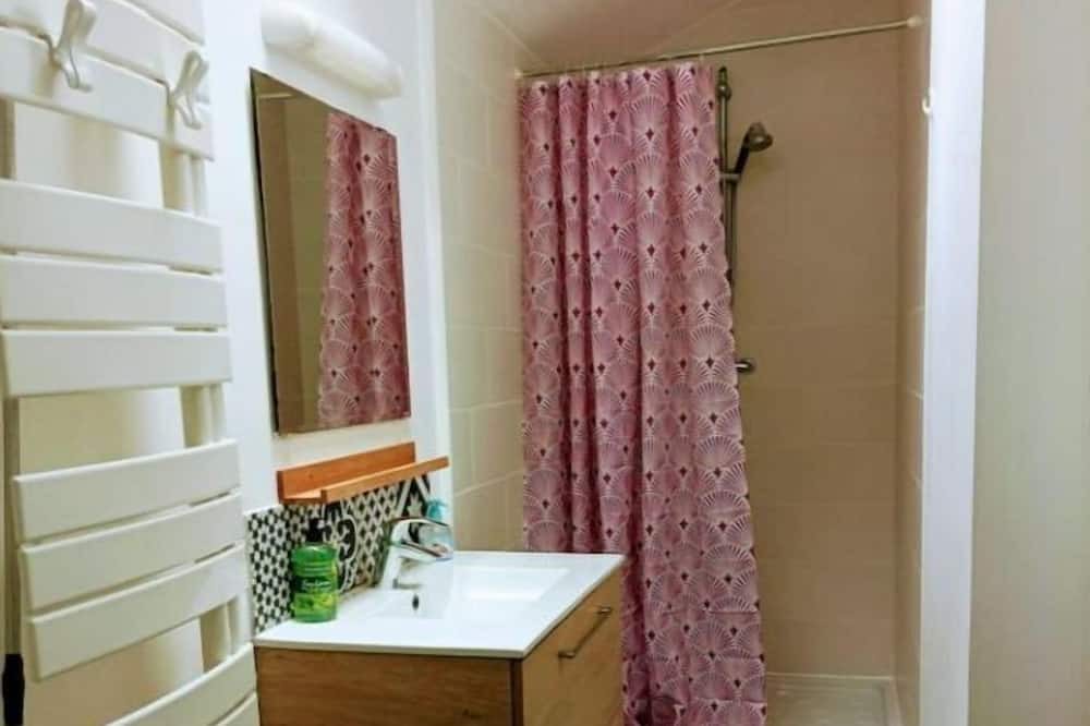 Photo of Bathroom in Mons-en-Baroeul