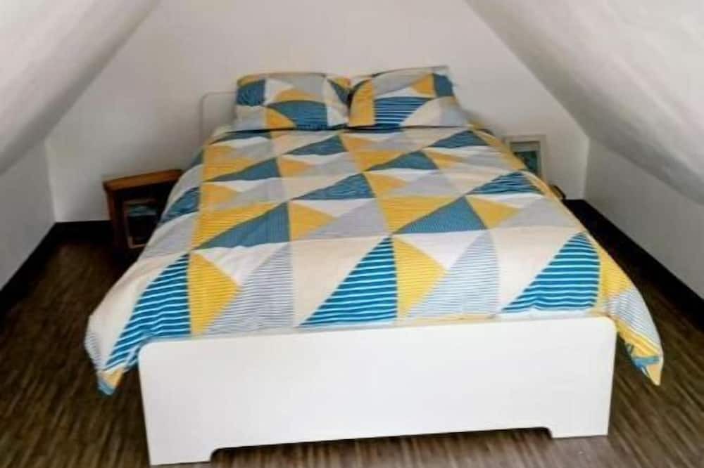 Photo of Bedroom in Mons-en-Baroeul